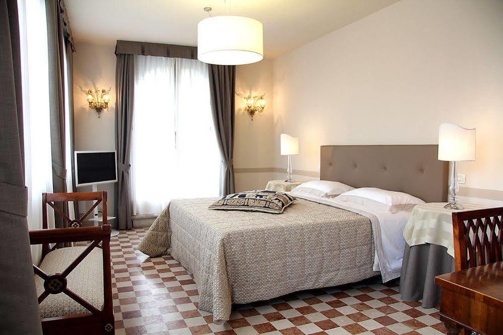 Domus Dotti V Guest House Treviso Luaran gambar